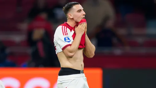 García kiest voor Gloukh en Itakura tegen Heracles Almelo; Steur opvallende afwezige in basis