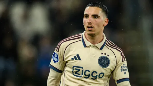 Gloukh had meer verwacht van eerste jaar Ajax: 'Volgend seizoen moeten we om de prijzen spelen'