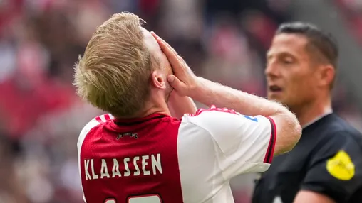 NB: 'Leek totaal geen urgentie in te zitten bij Ajax, play-offs ontlopen gaat heel lastig worden'