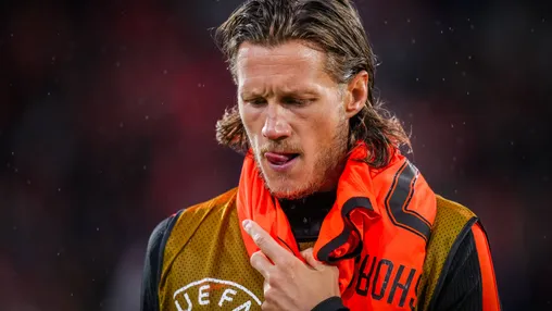 Rondom Ajax: Weghorst blijft alleen achter op trainingsveld van Oranje
