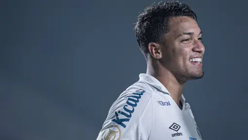 'Ajax bereikt op hoofdlijnen akkoord met Leonardo; meerjarig contract ligt klaar voor spits'