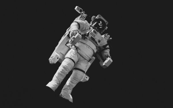 Astronaut onthult de echte reden waarom de laatste 50 jaar niemand naar de maan ging