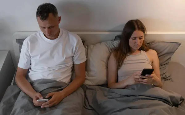 Privédetective legt haarfijn uit hoe ze vreemdgangers klist: "Eén ding is mijn geheime wapen"