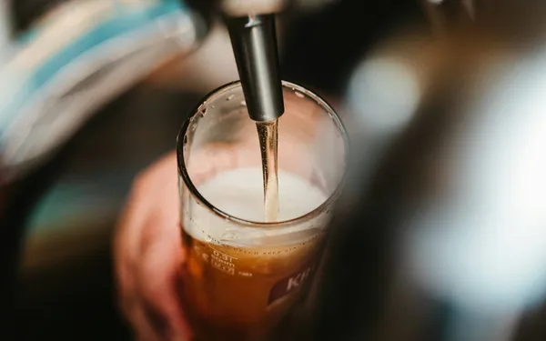Wetenschappers leggen uit waarom je bier altijd ijskoud moet drinken: "We zagen duidelijke toename"
