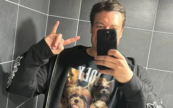 Viktor Verhulst draait op Fantasiafestival, maar de kritiek is hard: "Hij steekt gewoon een USB-stick in!"