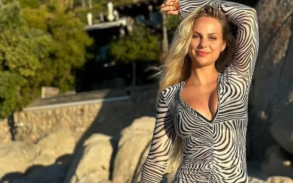 Helene gaat uit de kleren en toont nog eens waarom ze door velen de 'knapste dj van Vlaanderen' wordt genoemd (foto's)