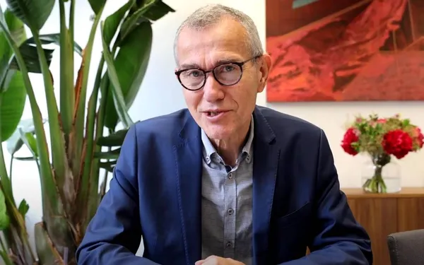 Minister Vandenbroucke richt zijn vizier op langdurig zieken: "Sociale zekerheid is anders niet meer houdbaar"