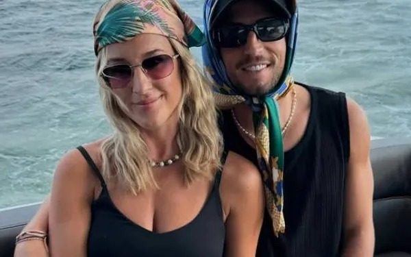 Dries Mertens zet jarige Kat Kerkhofs in de spotlights door... flink wat lekkere bikinifoto's van haar te delen