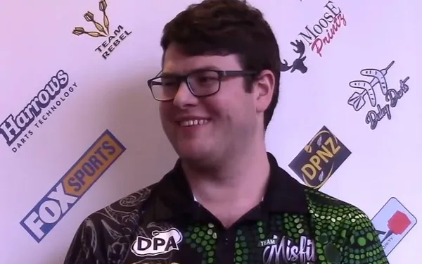 Australiër mag tijdens het WK darts zijn bijnaam niet gebruiken van de PDC wegens...te 'pikant'