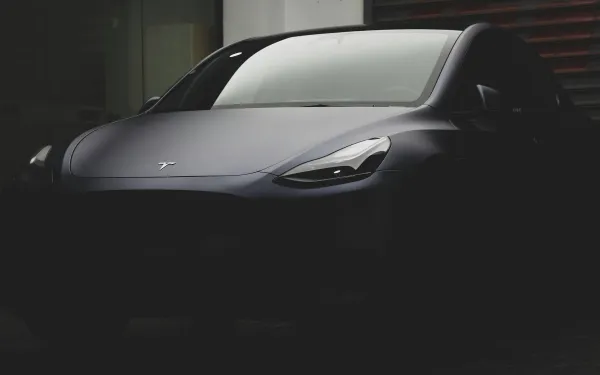 Man verbijsterd nadat hij ontdekt hoeveel zijn in 2022 gekochte Tesla van 58.000 euro nu nog waard is