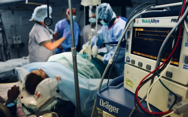 Wetenschappers onthullen het laatste wat mensen horen vlak voordat ze overlijden (en het maakt je écht bang)