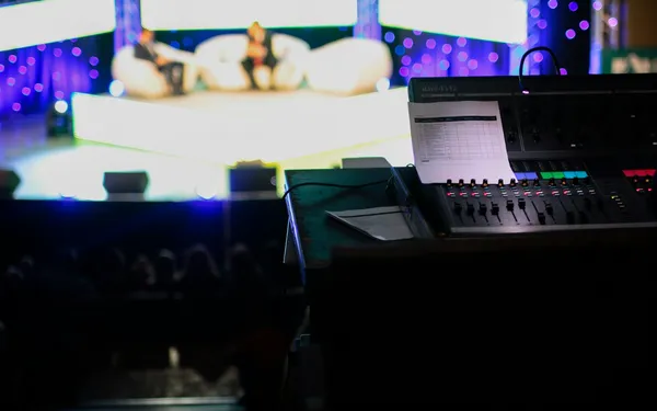 Werk-privébalans voor nachtbrakers: tips van late-night presentatoren