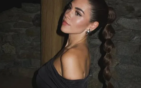 Viktor Verhulst is écht wel met zijn gat in de boter gevallen met zijn Sarah! Check haar nieuwste bikinifoto's maar eens...