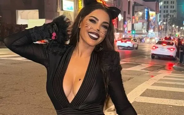 Yolanthe Cabau, toch een meer dan lekkere poes, doet schokkende onthulling over haar leven tussen de lakens