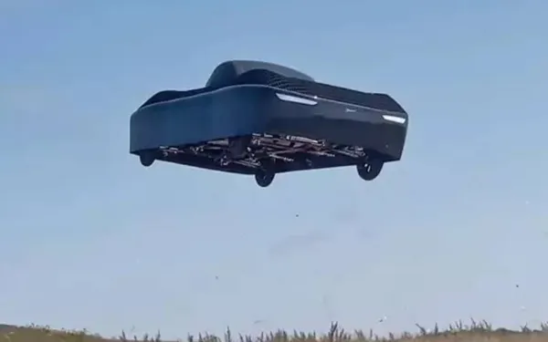 Beelden van de ‘eerste vliegende auto ter wereld’ doen iedereen hetzelfde zeggen, nadat de duizelingwekkende prijs wordt onthuld