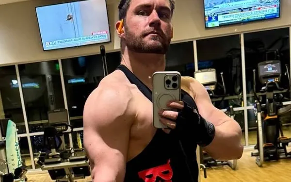 Mannelijke 'natuurster' die schitterde in 500 films onthult de 'gekste' dingen die hij meemaakte op de set (en het is de moeite!)