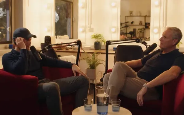 Wat zal Sarah daarvan vinden!? Viktor Verhulst onthult aan vader Gert dat hij 'twee grote blote borsten' in huis haalde