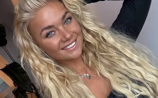 Hollandse godin Nikki deelt heerlijke bikinifoto's en iedereen verdrinkt in haar boezem, euhm... ogen