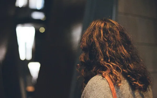 "Ik kreeg warm welkom toen ik thuiskwam van mijn werk... Mijn lief lag op de keukentafel, met zijn ex en haar vriendin!”