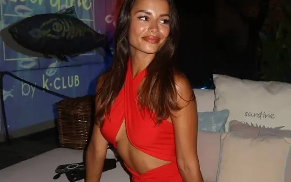 Vlaamse diamant Zoé da Silva heeft het naar haar zin op Bali en trakteert ons op stomende bikinifoto's