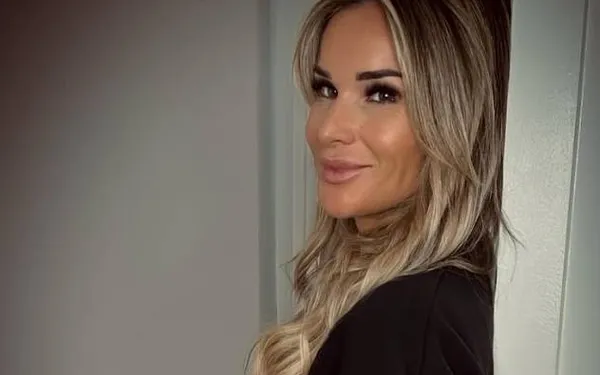 Vlaamse Deborah werd vorig jaar gekroond tot Mrs Worldwide, nu doet ze monden openvallen in heerlijke lingerie (foto's)