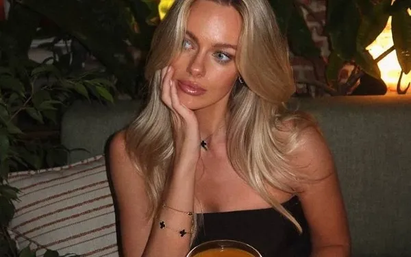 Celest, de mooiste vrouw van België volgens de Hollanders, toont haar tempel van een lichaam in bikini (foto's)