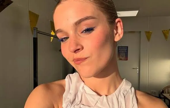 De dag dat iedereen besefte: vooraan staan bij een optreden van Pommelien is geen straf! (zeker niet in haar doorzichtige broek)