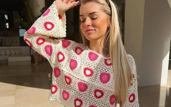 Oost-Vlaamse 'girl next door' India in een roze bikini... het doet wel iets met een mens (foto's)