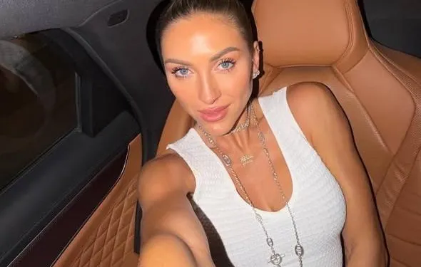 Jill Cnudde deelt wat selfies van op de loopband... En da's veel heter dan je zou verwachten! (foto's)