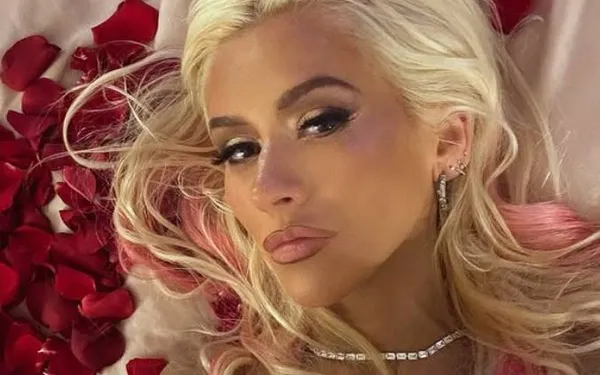 Hoe je het internet kan breken? Doe gewoon zoals Christina Aguilera en gooi er wat topless foto's op