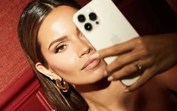 Temptation Island-presentatrice Monica Geuze toont nog eens waarom zij en bikini's een heerlijke combinatie zijn (foto's)