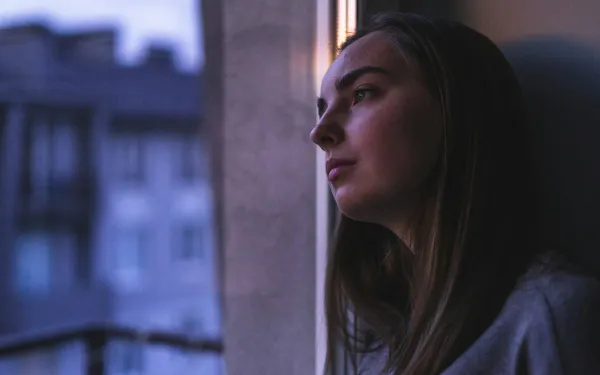 Loes (31) en Bavo (35) onthullen hoe hun eerste triootje verliep, en dat was niet vlekkeloos: "Sfeer sloeg helemaal om..."