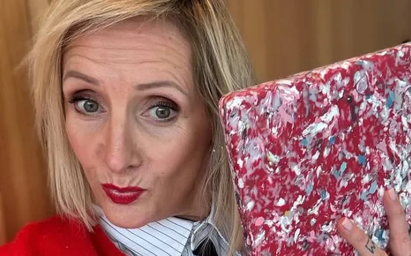 Chef Sofie Dumont pakt uit met heerlijke bikiniselfie: "Al dat lekkere eten... en toch nog zo'n lijf!"