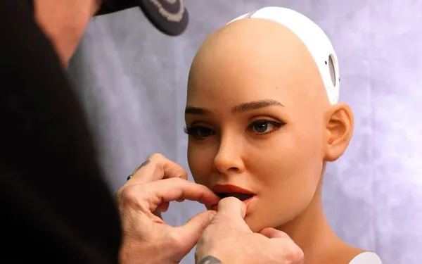 Op zoek naar een 'lief'? Deze Aria is momenteel hét topmodel in de wereld van de 'robotvriendinnen' (en ze kan heel veel!)