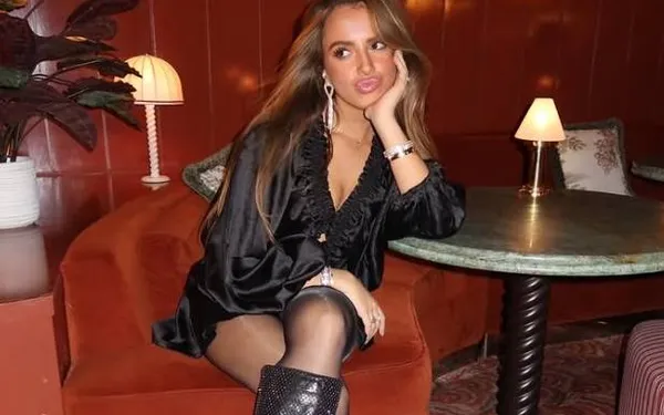 Jada Borsato (dochter van Marco) is sowieso al een knappe verschijning... Maar in bikini: wauw! (foto's)