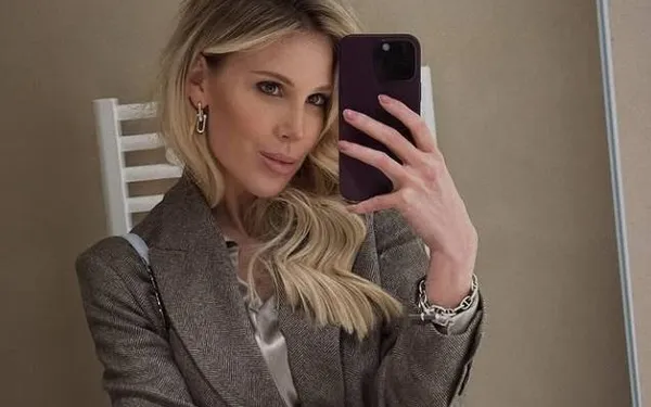 Vlaams model Marieke Vannieuwenhuyse dropt een fotoshoot waarvan je spontaan stevige vapeurs krijgt