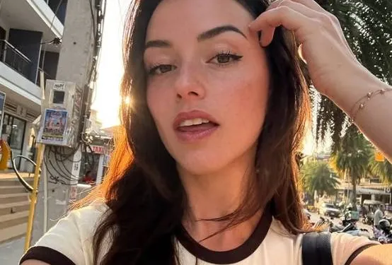 Veel volgers plakken nog steeds tegen hun scherm: Shauna Dewit deelt buitenaards hete bikinifoto's!