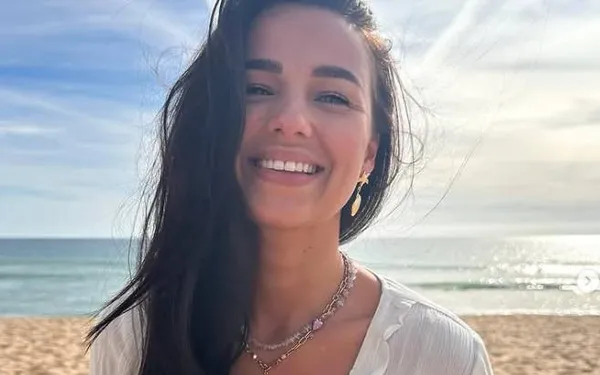 Keukenprinses Nina verruilt voor even haar koksmuts voor een paar heerlijke bikini's (foto's)