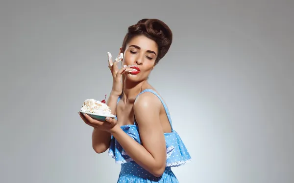 "Ik smeerde mijn buurvrouw in met slagroom en chocoladesaus, en likte het op. Maar toen begonnen de problemen..."