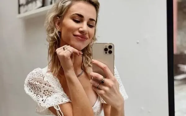 Zwangere Lize Feryn toont zich in bikini tijdens huwelijksreis: "We waren toen stiekem al met drie..." (foto's)