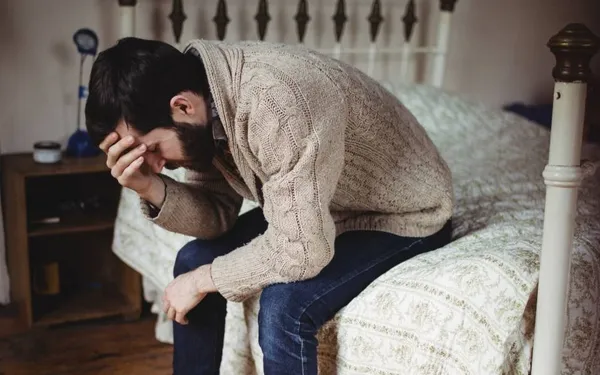 Sukkelaar mag van zijn vriendin niet 'met zichzelf spelen'... De schuldige? Haar poes!