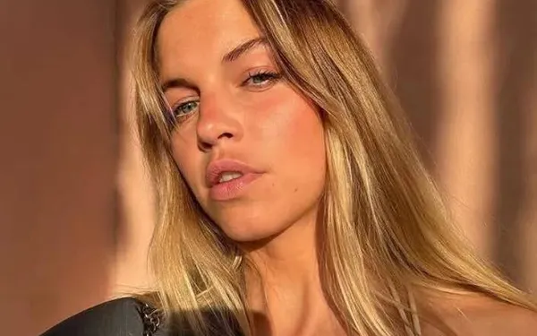 De dag dat Bab Buelens zich in bikini toonde... en alle Kroaten stapelzot werden van haar (foto's)