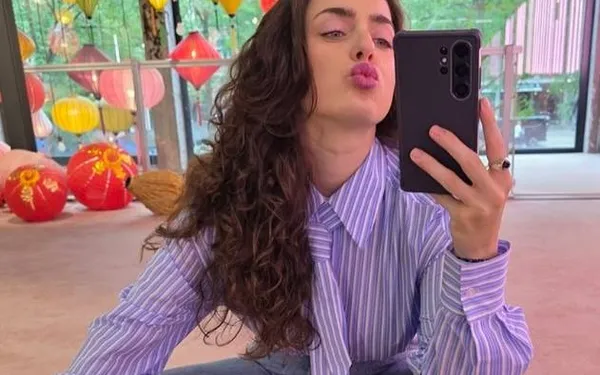 Na erg 'sensuele' fotoshoot zijn er plots weer flink wat Vlaamse venten dolverliefd op Olga Leyers