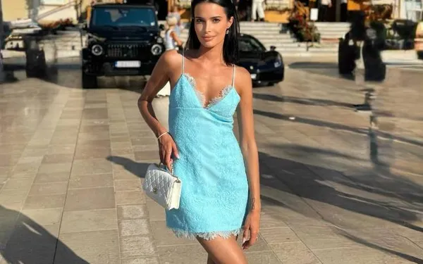 'Real Housewife' Julie die zich in het zweet werkt in het krachthonk... dat is verdomd fascinerend om naar te kijken