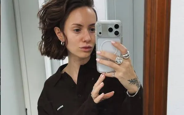 Jitske Van de Veire ziet zichzelf weer heel graag én doet haar 'boobies' een groot plezier (foto's)