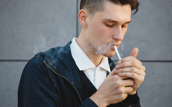 Rookvrije generatie in het VK: volgen er ook in België drastische maatregelen om roken volledig te verbannen?