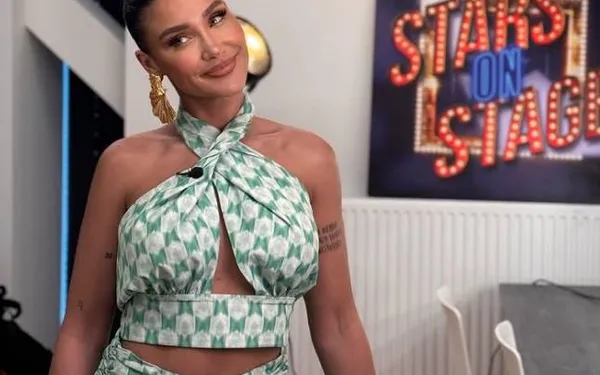 Hollandse hete kroket Janice Blok etaleert haar super-afgetrainde lijf in bikini (foto's)