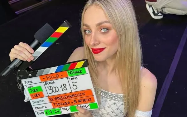 Camille Dhont poseert in een 'spannende' outfit en dat is voldoende om weer flink wat mannen gek te maken