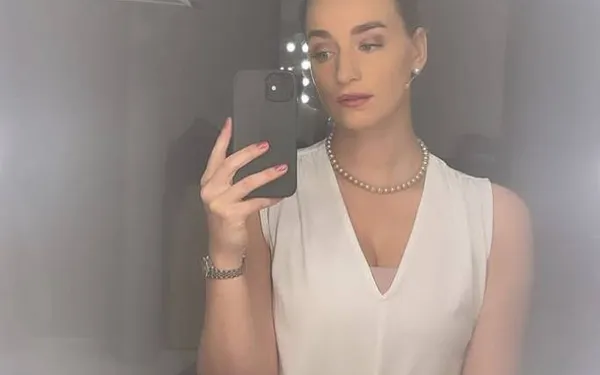 Ideetje voor onze Thuis- en Familiedames? Nederlandse soapactrice gaat uit de kleren voor Playboy (foto's)