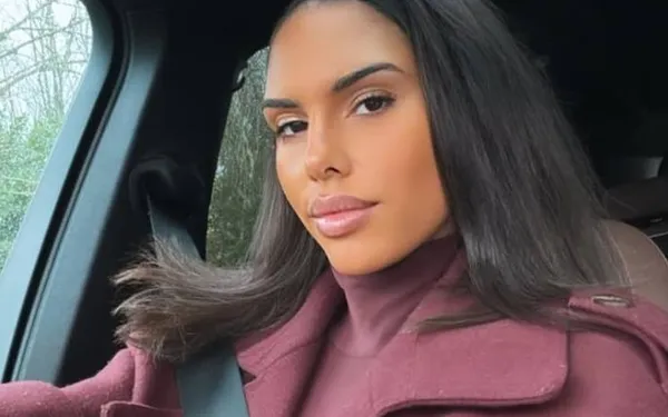 Fan van het programma of niet... 'Real Housewife' Natassia in bikini, daar blijf je toch even naar kijken! (foto's)